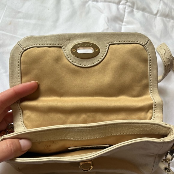 Henri Bendel Purse, Henri Bendel Cream Crossbody, Cream Bag - Picture 5 of 7